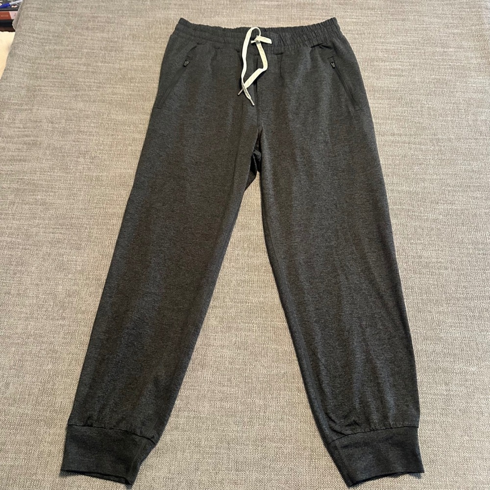 Vuori Ponto Performance Joggers Mens M Charcoal Heather Gray Stretch